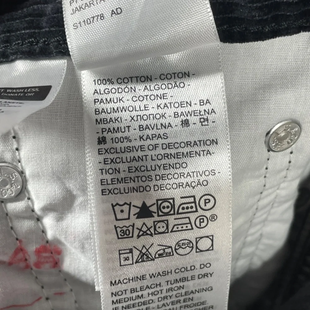 NEW Levis Pants Womens 27 black corduroy mom jeans straight leg casual classic - Picture 9 of 13